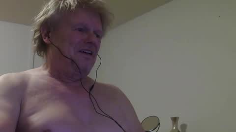 Snapshot of gethyn chatting on January 7, 1:59 am Gethyn online show from January 7, 1:59 am