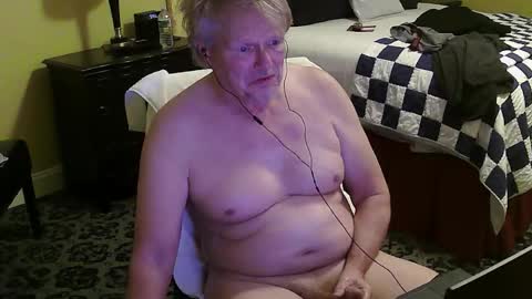 Snapshot of gethyn chatting on February 28, 10:39 pm Gethyn online show from February 28, 10:39 pm