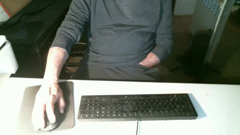Snapshot of getz62 chatting on February 14, 9:03 am getz62 online show from February 14, 9:03 am