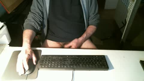 Snapshot of getz62 chatting on February 17, 8:52 am getz62 online show from February 17, 8:52 am