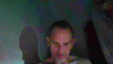 Snapshot of gezuz42069 chatting on April 6, 10:27 am gezuz42069 online show from April 6, 10:27 am