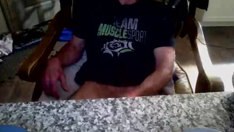 Snapshot of gforze819 chatting on November 17, 3:34 am ThickcockAthlete online show from November 17, 3:34 am