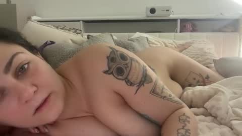 Snapshot of ggstrawberries chatting on March 31, 10:26 am ggstrawberries online show from March 31, 10:26 am