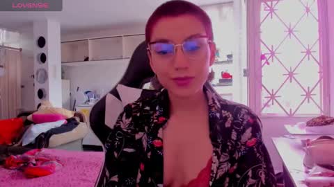 Grisel 3 online show from December 23, 7:09 pm