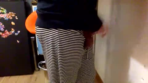 Snapshot of ghets2083 chatting on February 14, 7:10 pm ghets2083 online show from February 14, 7:10 pm