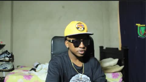 Snapshot of ghettolife2020 chatting on November 2, 11:07 pm ghettolife2020 online show from November 2, 11:07 pm