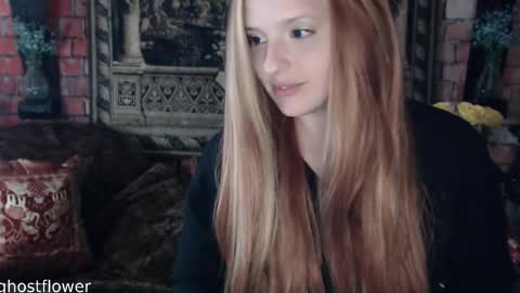 Snapshot of ghostflower chatting on March 17, 1:32 am ghostflower online show from March 17, 1:32 am