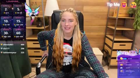 Snapshot of ghostly_temptation chatting on December 4, 12:41 am Sweety online show from December 4, 12:41 am