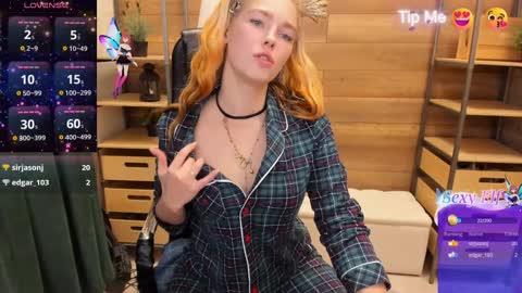Snapshot of ghostly_temptation chatting on December 12, 9:15 pm Sweety online show from December 12, 9:15 pm
