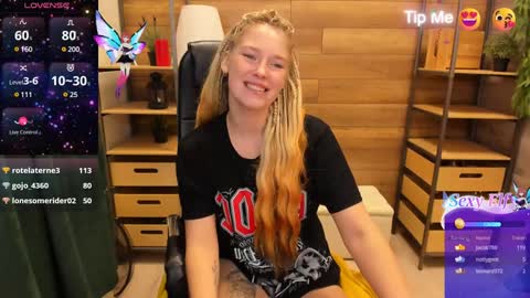 Snapshot of ghostly_temptation chatting on January 5, 11:44 pm Sweety online show from January 5, 11:44 pm