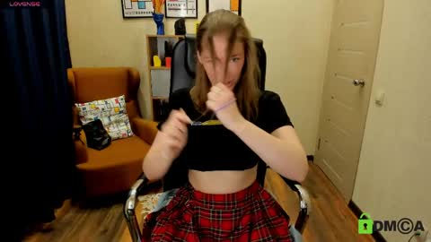 Snapshot of ghostly_temptation chatting on May 4, 8:05 pm Sweety online show from May 4, 8:05 pm