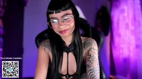 Sara online show from April 24, 5:37 pm