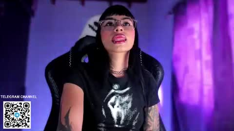 Sara online show from June 25, 8:13 pm