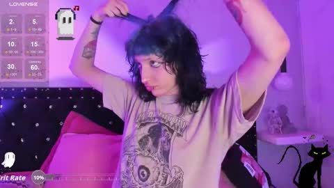 Allison  online show from October 29, 8:32 pm