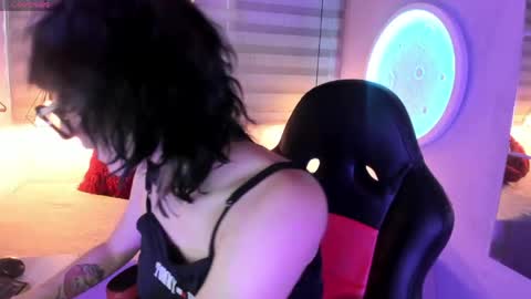 Snapshot of ghosty_doll chatting on April 10, 8:13 pm Allison online show from April 10, 8:13 pm