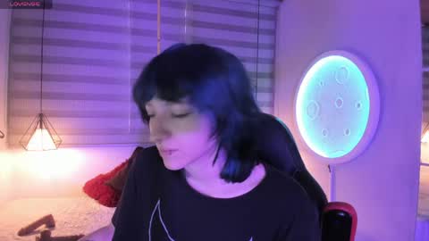 Snapshot of ghosty_doll chatting on April 16, 1:01 pm Allison online show from April 16, 1:01 pm