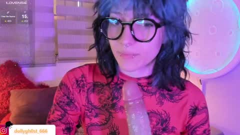 Snapshot of ghosty_doll chatting on May 9, 8:47 pm Allison online show from May 9, 8:47 pm