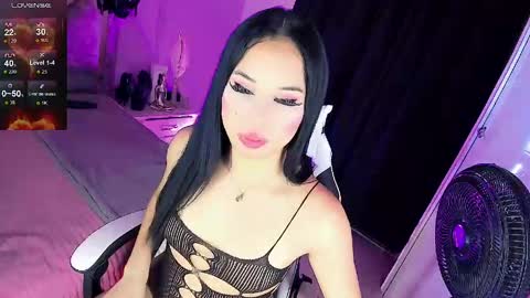 Gia Ferrara online show from May 8, 8:30 am