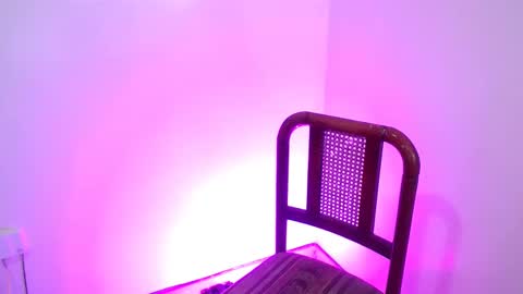 Snapshot of gia_atm chatting on September 23, 9:18 pm Gia atm online show from September 23, 9:18 pm