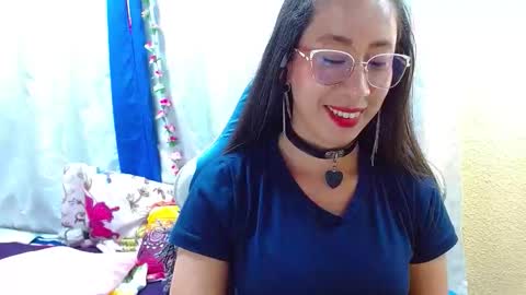 Snapshot of gia_leinn chatting on March 6, 7:21 pm Gia online show from March 6, 7:21 pm