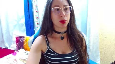 Snapshot of gia_leinn chatting on March 12, 12:17 am Gia online show from March 12, 12:17 am