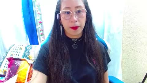 Snapshot of gia_leinn chatting on March 27, 4:07 pm Gia online show from March 27, 4:07 pm