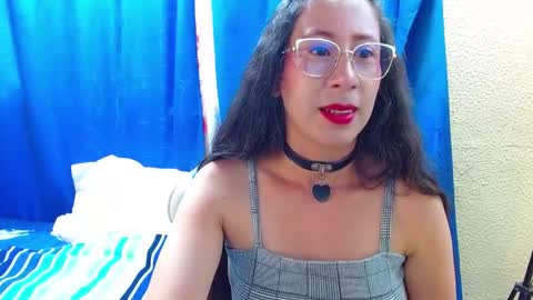 Snapshot of gia_leinn chatting on May 24, 3:28 pm Gia online show from May 24, 3:28 pm