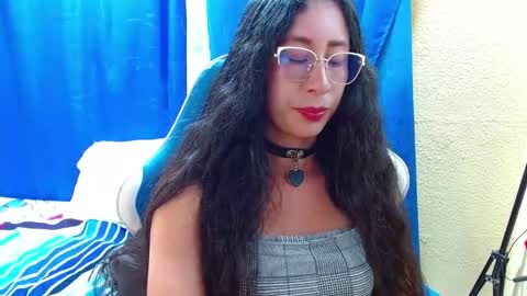 Snapshot of gia_leinn chatting on June 1, 10:55 pm Gia online show from June 1, 10:55 pm