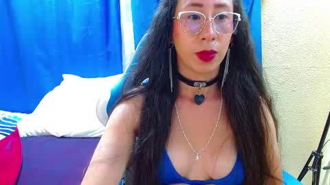 Snapshot of gia_leinn chatting on June 4, 11:00 pm Gia online show from June 4, 11:00 pm