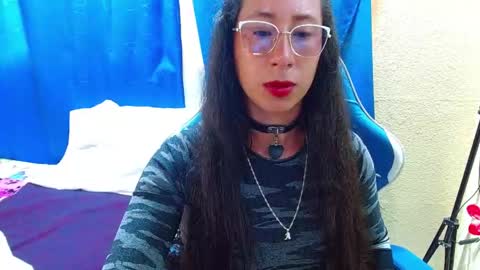 Snapshot of gia_leinn chatting on June 5, 8:36 pm Gia online show from June 5, 8:36 pm