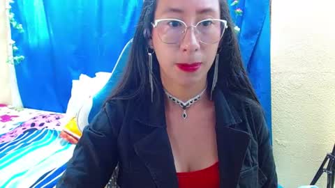 Snapshot of gia_leinn chatting on June 16, 4:20 pm Gia online show from June 16, 4:20 pm