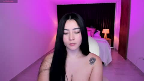 Gia lowry online show from January 4, 5:47 pm
