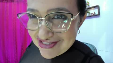 nahomi online show from November 18, 10:03 pm