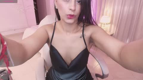 Gia online show from December 18, 7:19 pm