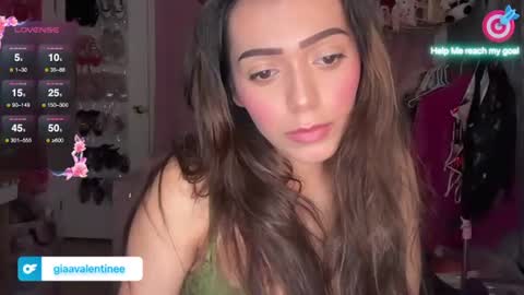 Gia online show from November 4, 1:05 am