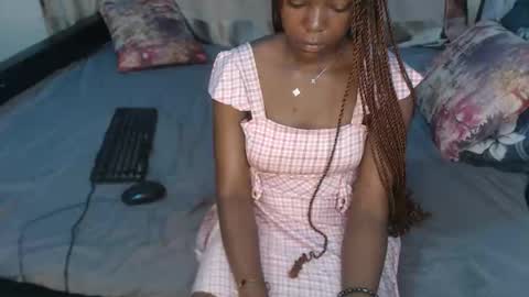 giabena4 online show from May 11, 5:35 am