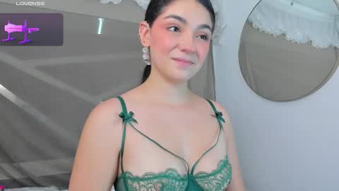 Snapshot of giacapriani chatting on February 3, 12:31 am giacapriani online show from February 3, 12:31 am