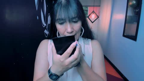G I A  FOX online show from December 2, 7:49 pm