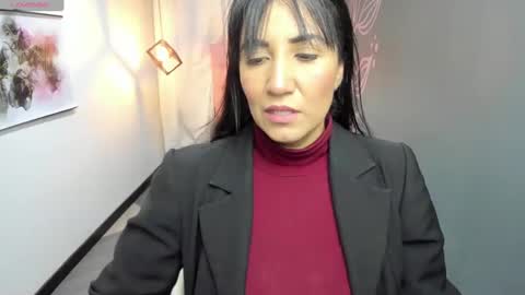 G I A  FOX online show from December 4, 12:58 pm