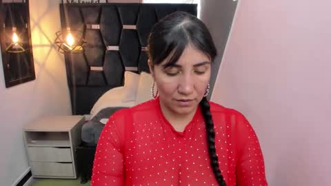 G I A  FOX online show from December 2, 5:08 pm