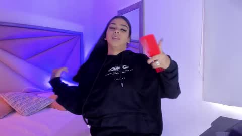 Gia  online show from November 2, 5:48 pm