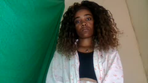 Snapshot of gialbloody chatting on July 11, 9:45 am gialbloody online show from July 11, 9:45 am