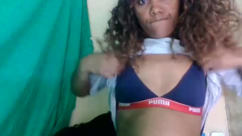 Snapshot of gialbloody chatting on July 16, 9:54 pm gialbloody online show from July 16, 9:54 pm