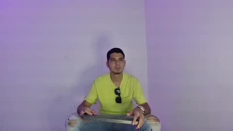 Snapshot of gianluca_silva chatting on October 20, 1:17 am Gianluca Silva online show from October 20, 1:17 am