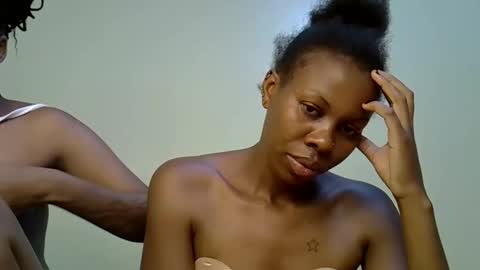 Snapshot of gianna_012 chatting on September 27, 2:49 am ENNY online show from September 27, 2:49 am