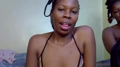 Snapshot of gianna_012 chatting on December 21, 4:14 pm ENNY online show from December 21, 4:14 pm