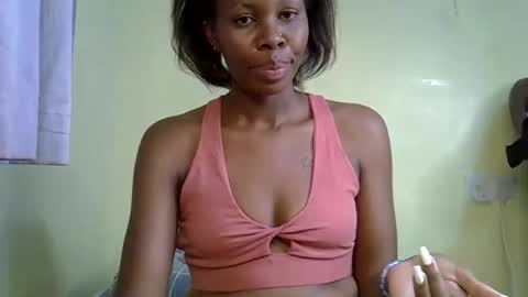 Snapshot of gianna_012 chatting on January 6, 4:43 pm ENNY online show from January 6, 4:43 pm