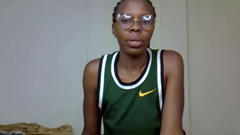 Snapshot of gianna_012 chatting on February 16, 5:09 pm ENNY online show from February 16, 5:09 pm