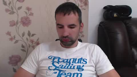 Snapshot of gianni_lion chatting on July 6, 11:18 am Gianni online show from July 6, 11:18 am