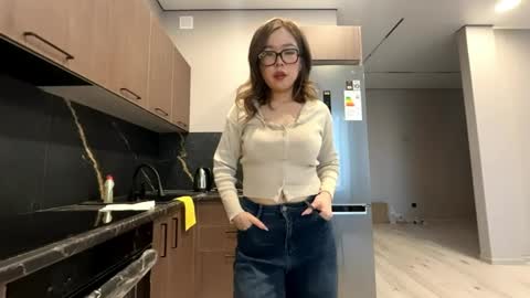 giascharmann online show from March 27, 7:14 am